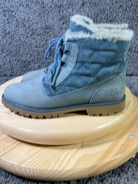 Helly Hansen Vega Boots Womens Size 8 Blue Nubuck Leather Suede Quilted Faux Fur